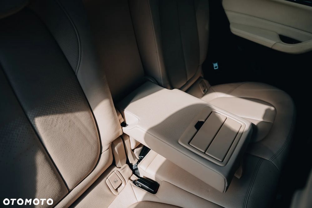 BMW X1 sDrive18d M Sport - 18