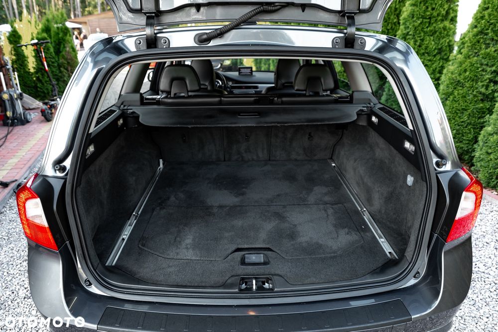 Volvo V70 2.0T Powershift Summum - 19
