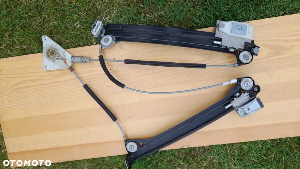 AUDI A3 CABRIOLET 08-13 MECHANIZM PODNOSZENIA OPUSZCZANIA SZYBY 8P7837462F - 2