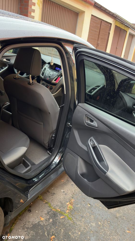 Ford Focus - 24