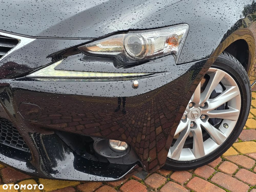Lexus IS 200t / 300 Prestige - 24