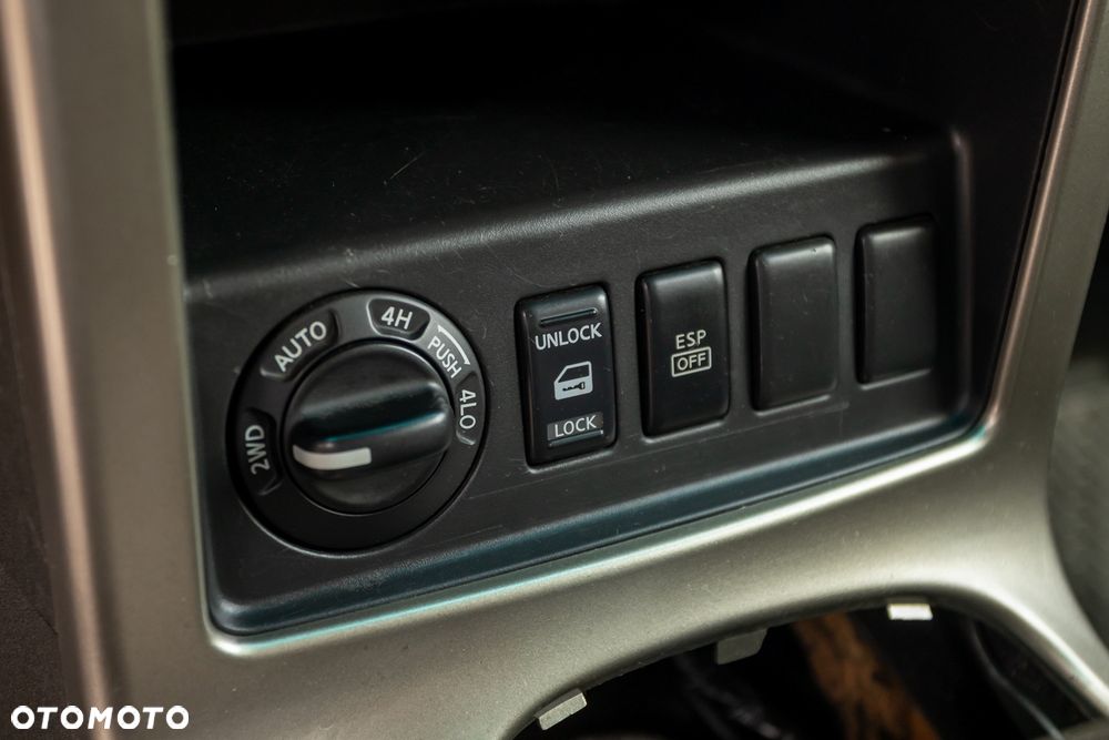 Nissan Pathfinder 2.5 dCi Premium - 20