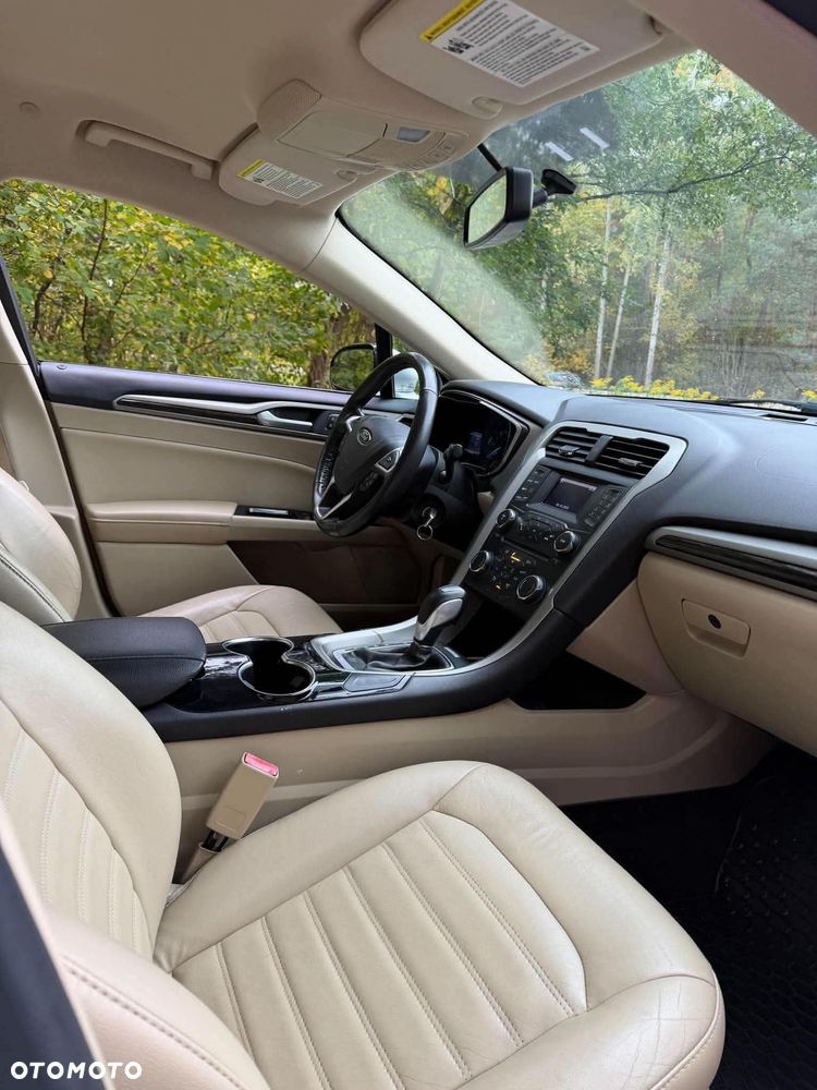 Ford Fusion - 21