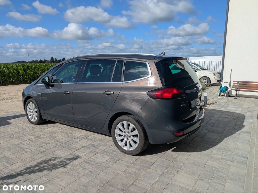Opel Zafira 2.0 CDTI Cosmo - 4