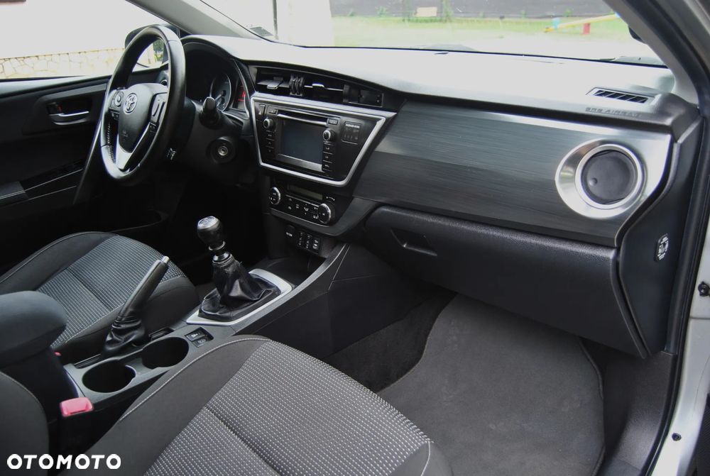 Toyota Auris 2.0 D-4D Comfort - 7