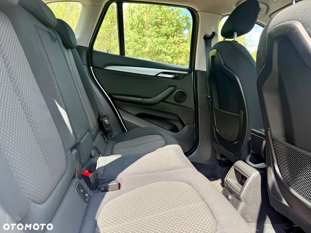 BMW X1 xDrive18d - 14
