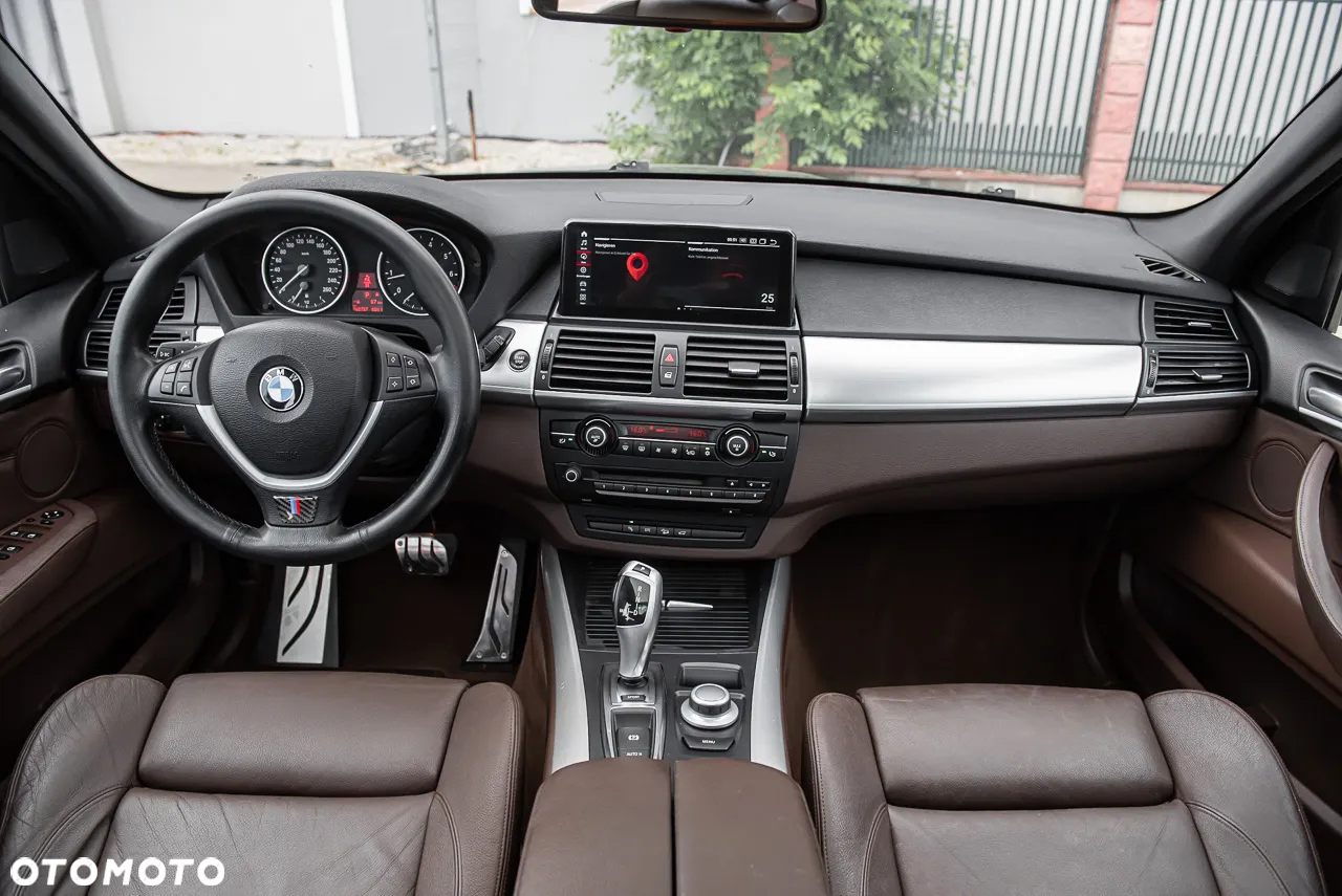 BMW X5 4.8i xDrive - 26