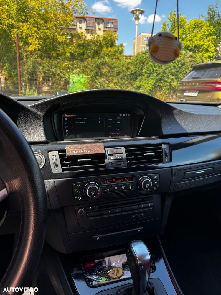 BMW Seria 3 320i Coupe Aut. - 13