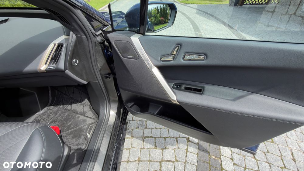 BMW iX xDrive50 111.5kWh Signature - 12
