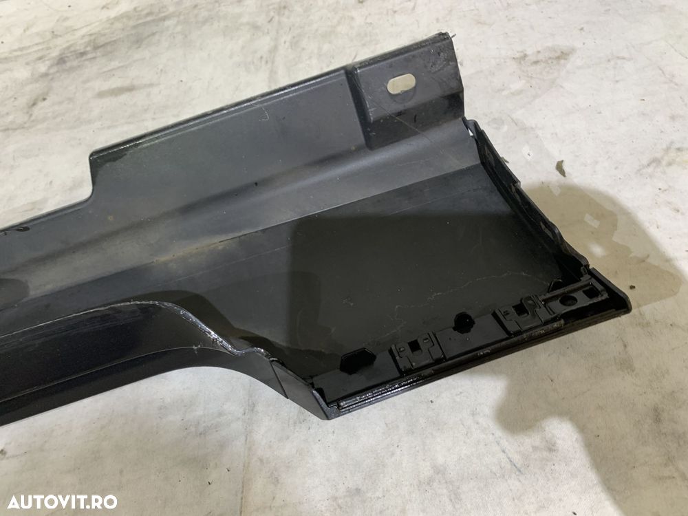 Prag stanga VW Passat B8, 2015, 2016, 2017, 2018, 2019, cod origine OE 3G0853857F. - 3