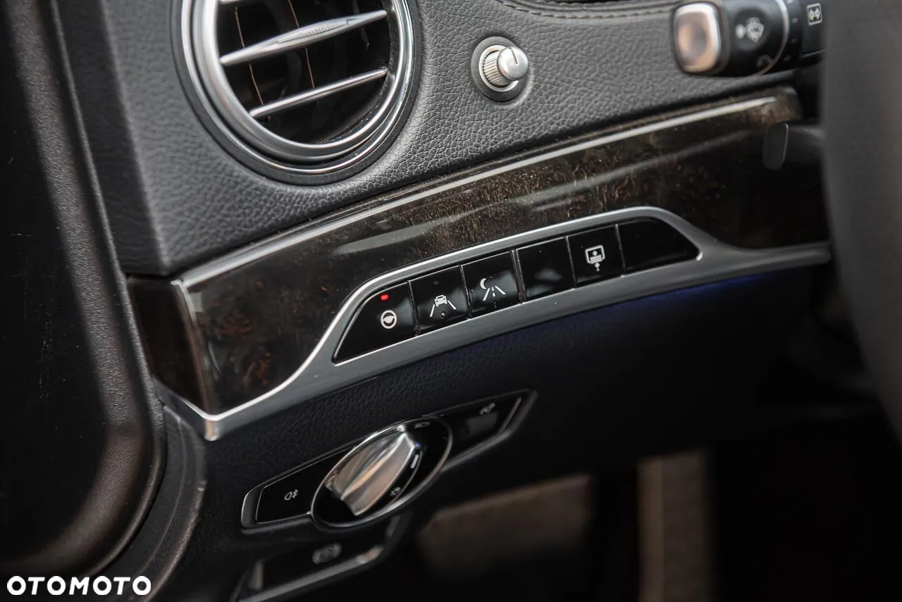Mercedes-Benz Klasa S 400 d 4-Matic 9G-TRONIC - 31