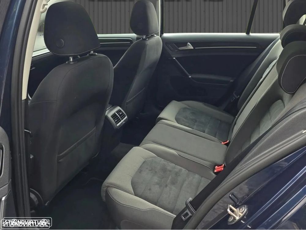 Volkswagen Golf Variant 1.6 TDi Highline DSG — fotografia 12