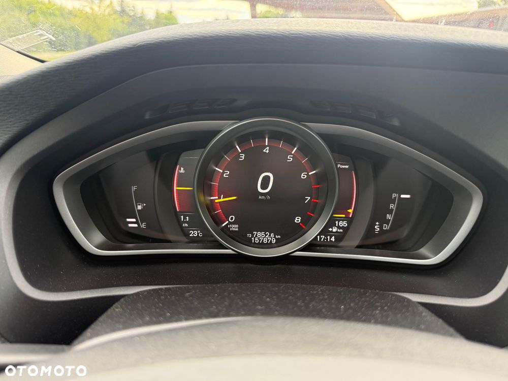 Volvo V40 T2 Drive-E Momentum - 17