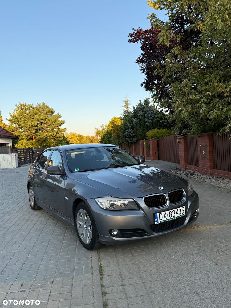 BMW Seria 3 318i - 5