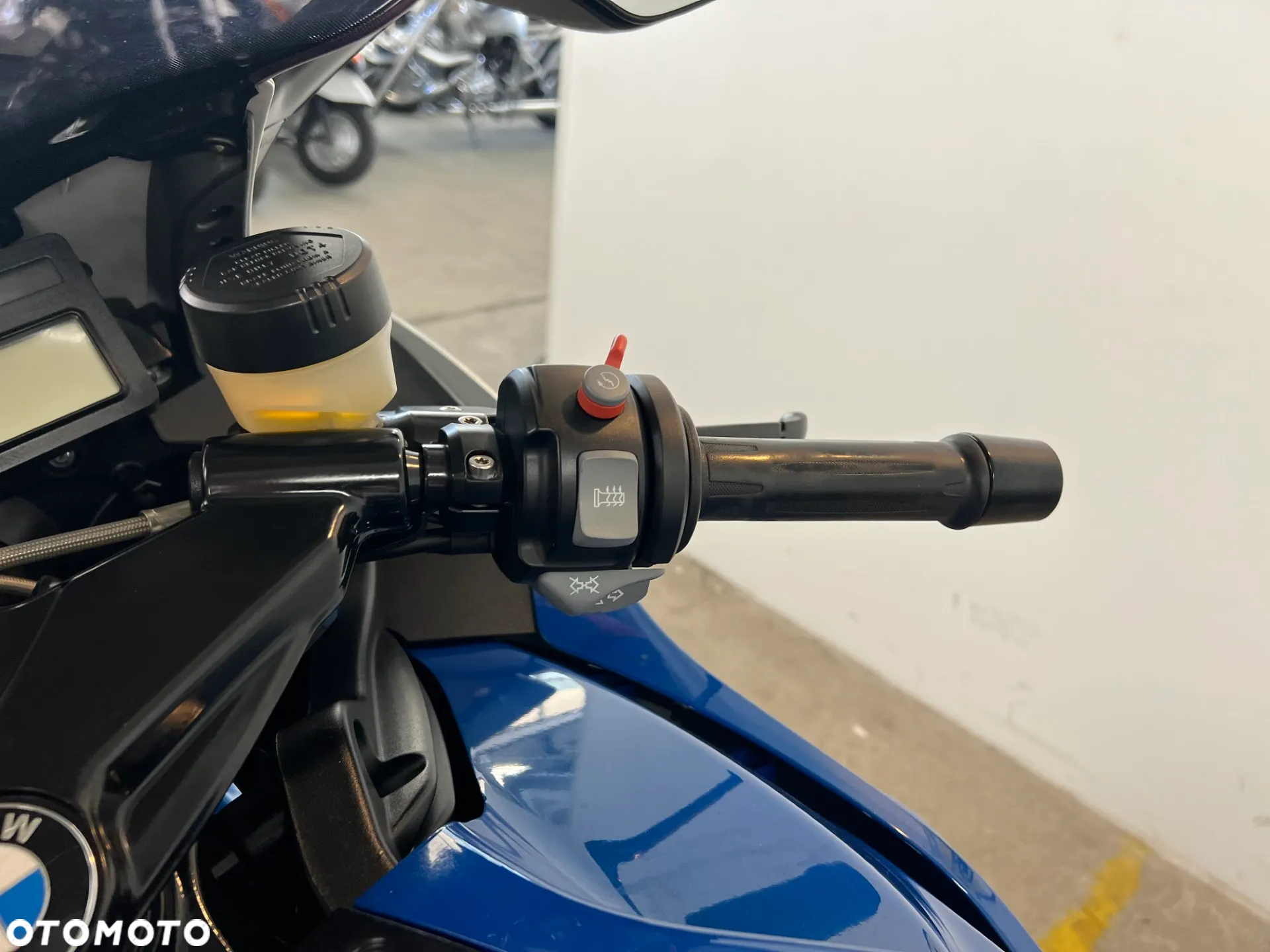 BMW K - 33