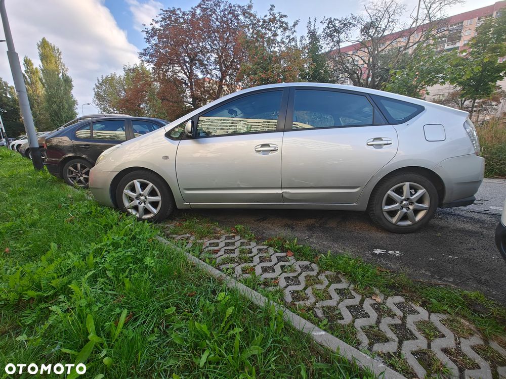 Toyota Prius - 2