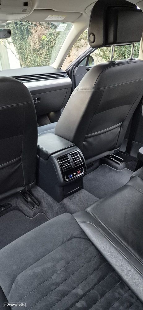 VW Passat Variant 2.0 TDi Highline - 20