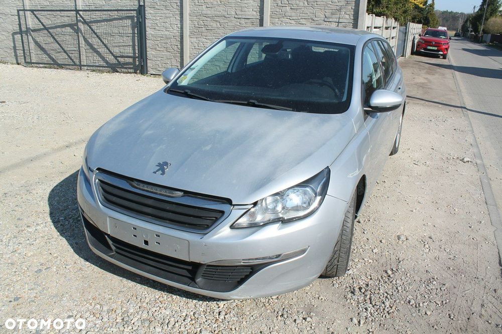 Peugeot 308 - 1