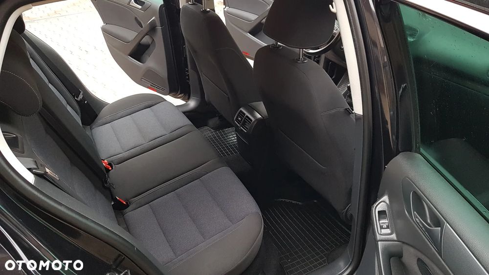 Volkswagen Golf 1.6 TDI Highline - 18