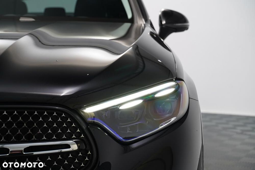 Mercedes-Benz GLC - 25