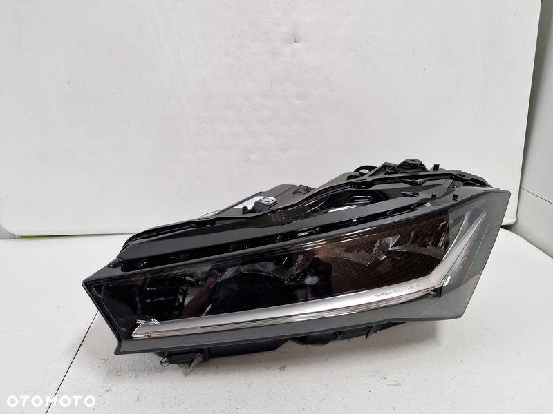skoda superb 4 iv lampa lewy przód lewa przednia reflektor led eu 3p1941015 - 1