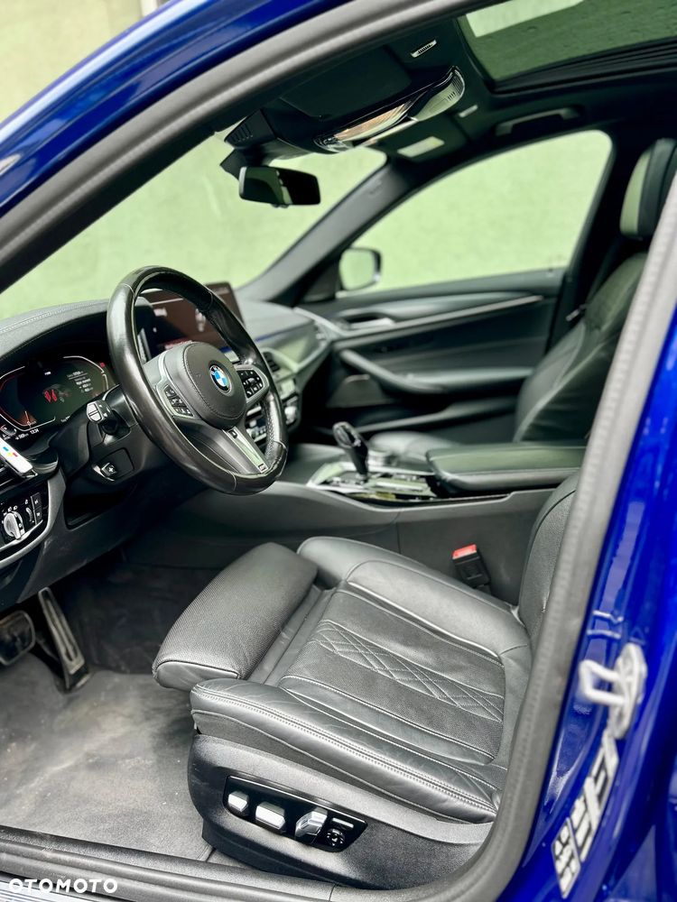 BMW Seria 5 540d xDrive mHEV M Sport sport - 14