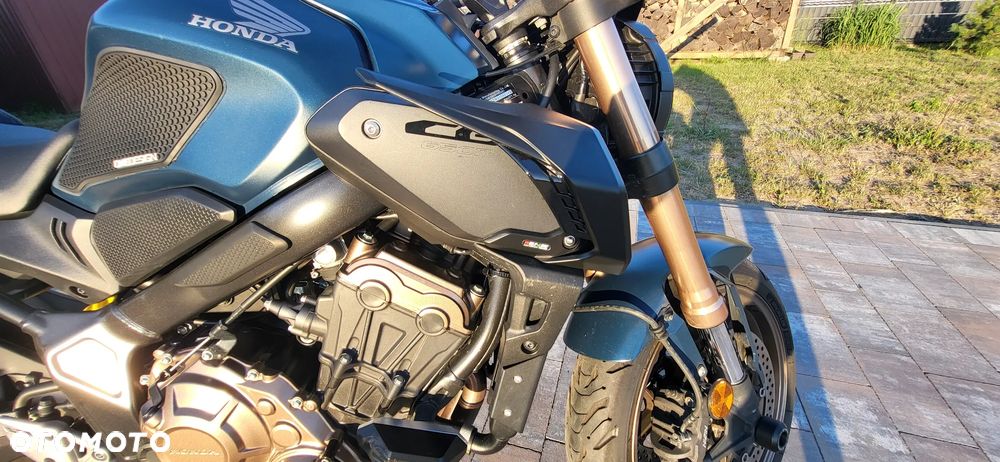 Honda CB - 2