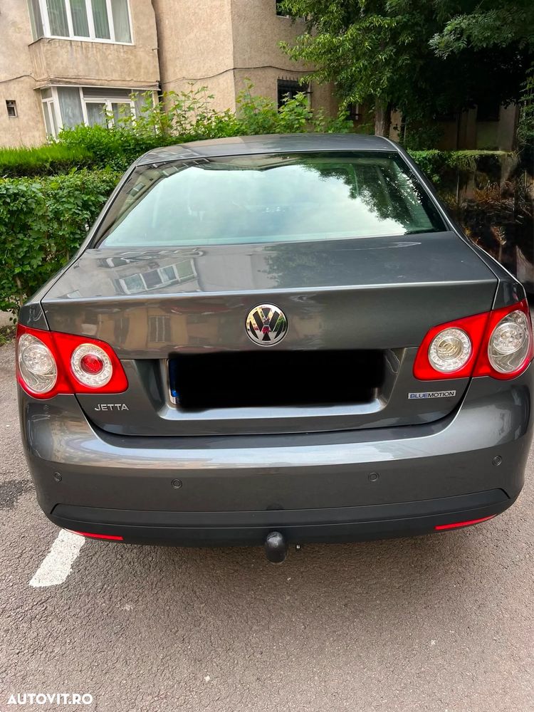 Volkswagen Jetta 1.9 TDI DPF United BlueMotion - 6