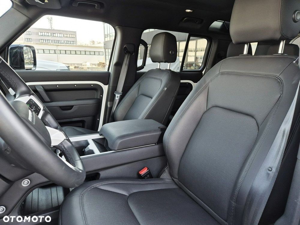 Land Rover Defender - 15