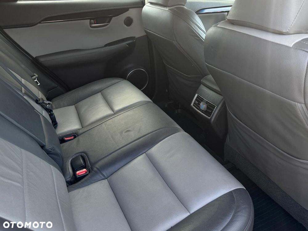 Lexus NX 200t Comfort AWD - 21