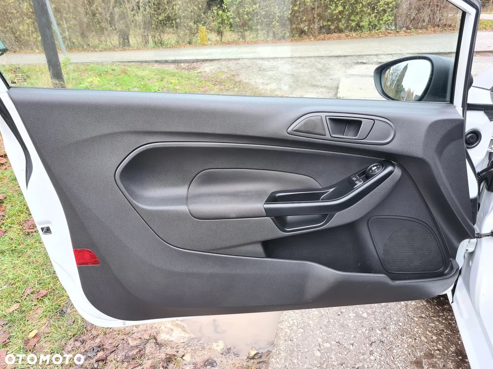 Ford Fiesta 1.6 TDCI Champions Edition - 9