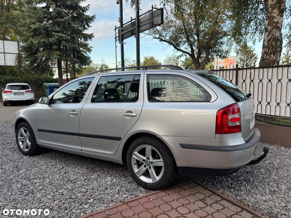 Skoda Octavia 1.6 Ambiente EU5 - 11