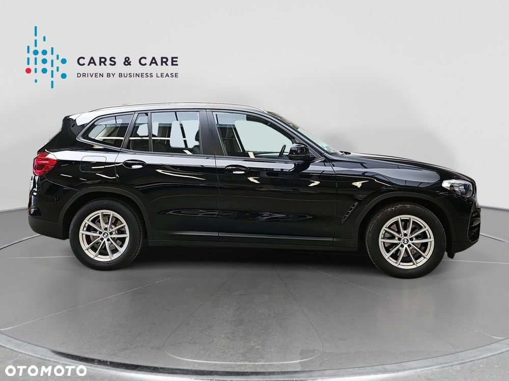 BMW X3 sDrive18d - 28