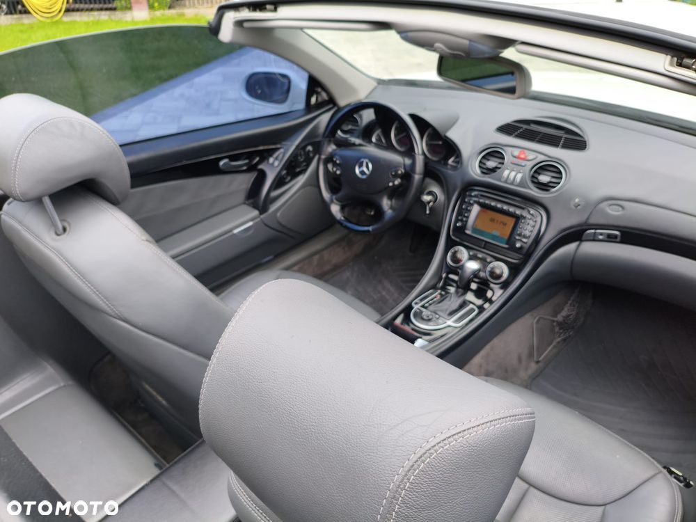 Mercedes-Benz SL - 13