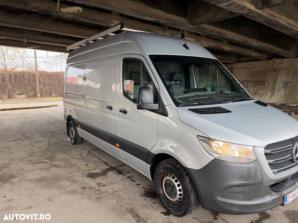 Mercedes-Benz Sprinter - 2