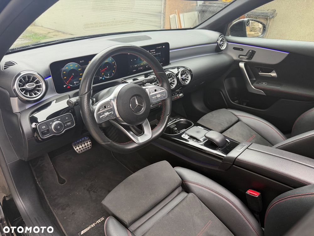 Mercedes-Benz Klasa A 220 4Matic 7G-DCT AMG Line - 6