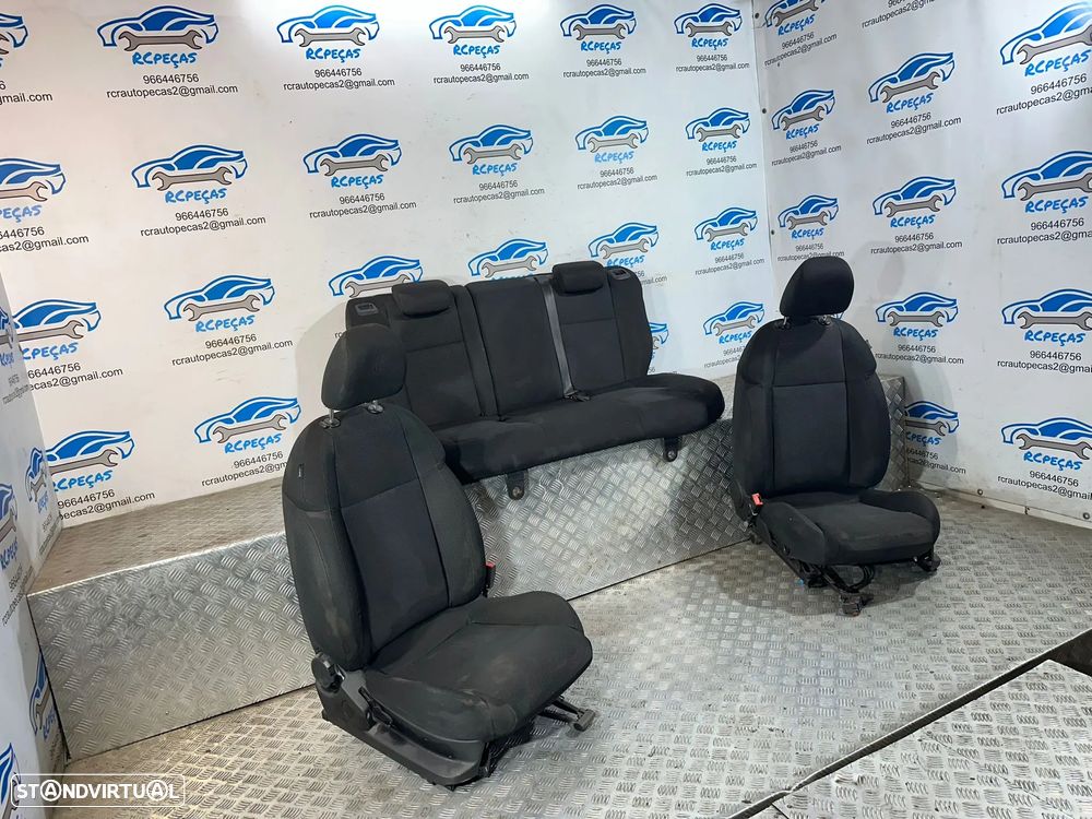 .Conjunto Bancos Tecido Alfa Romeo Giulietta 2010 - 2016