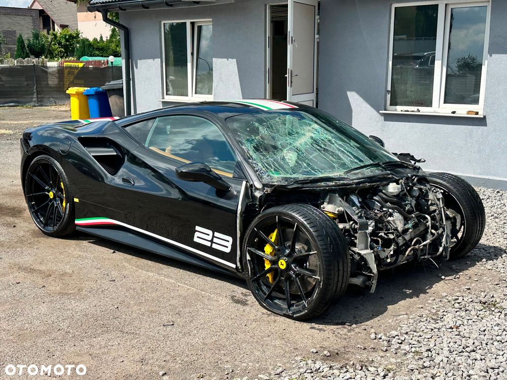 Ferrari 488 - 4
