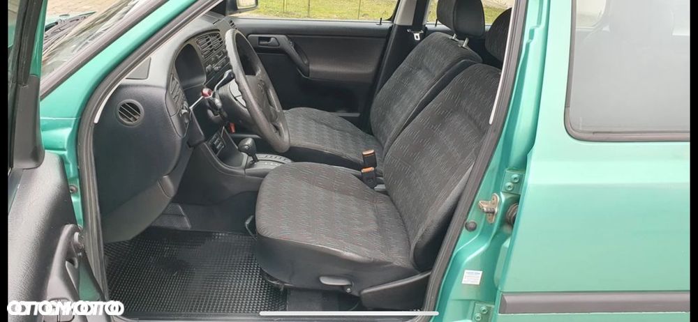 Volkswagen Golf - 3