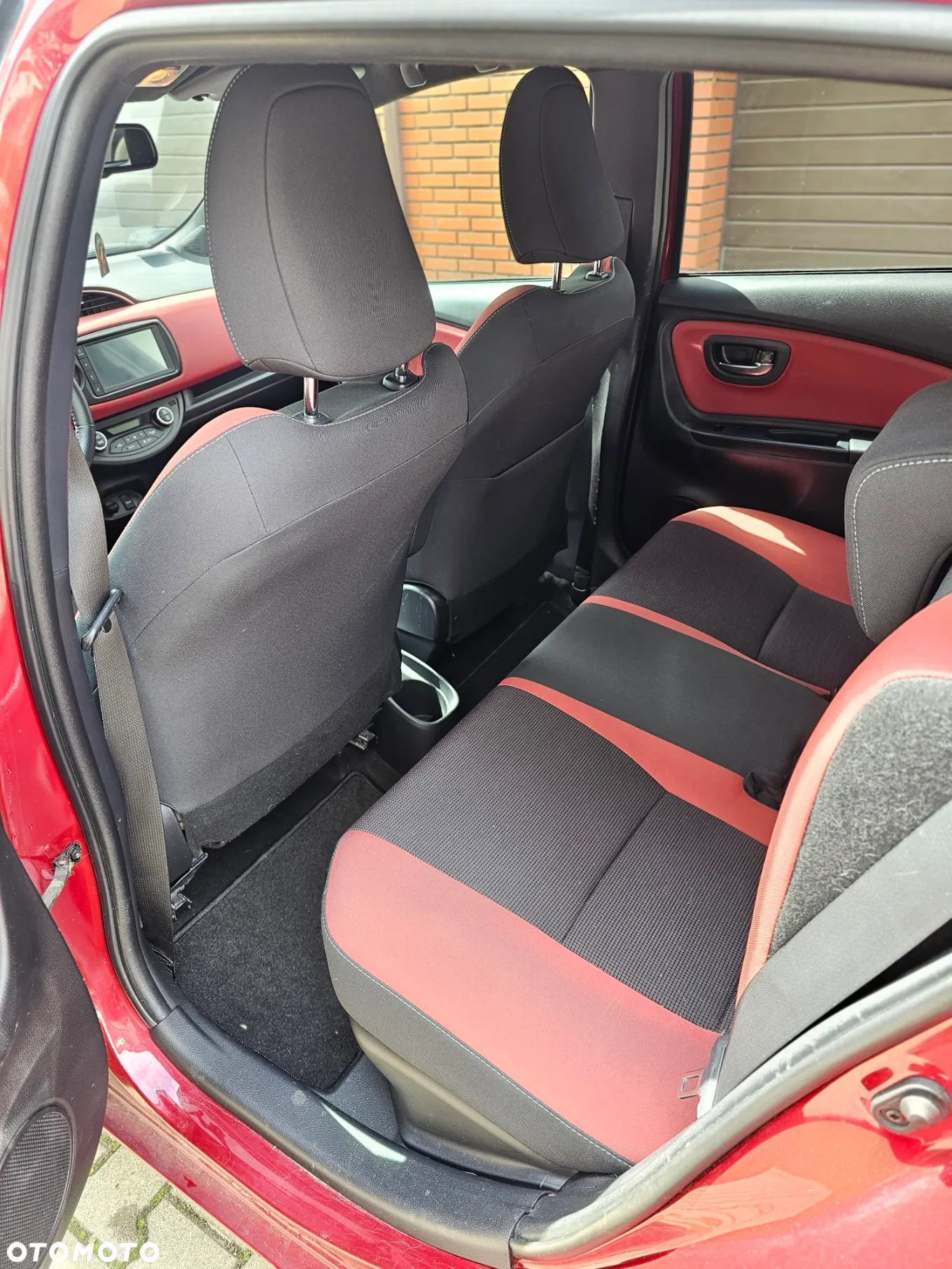 Toyota Yaris Hybrid 100 Selection - 3