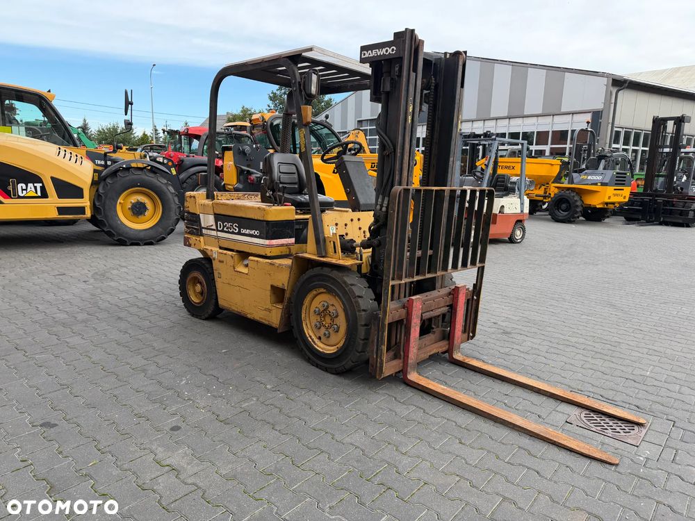 Daewoo D25S-2 - 7