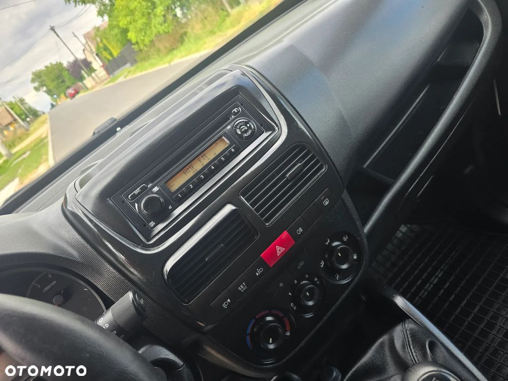 Opel Combo - 12