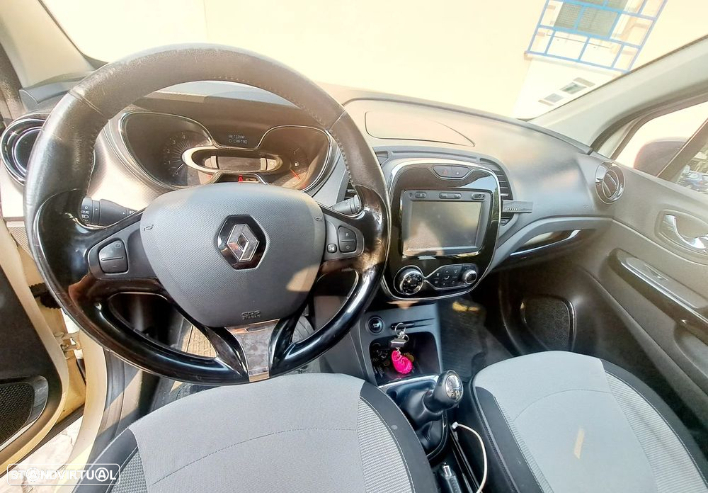 Renault Captur 1.5 dCi Exclusive - 12