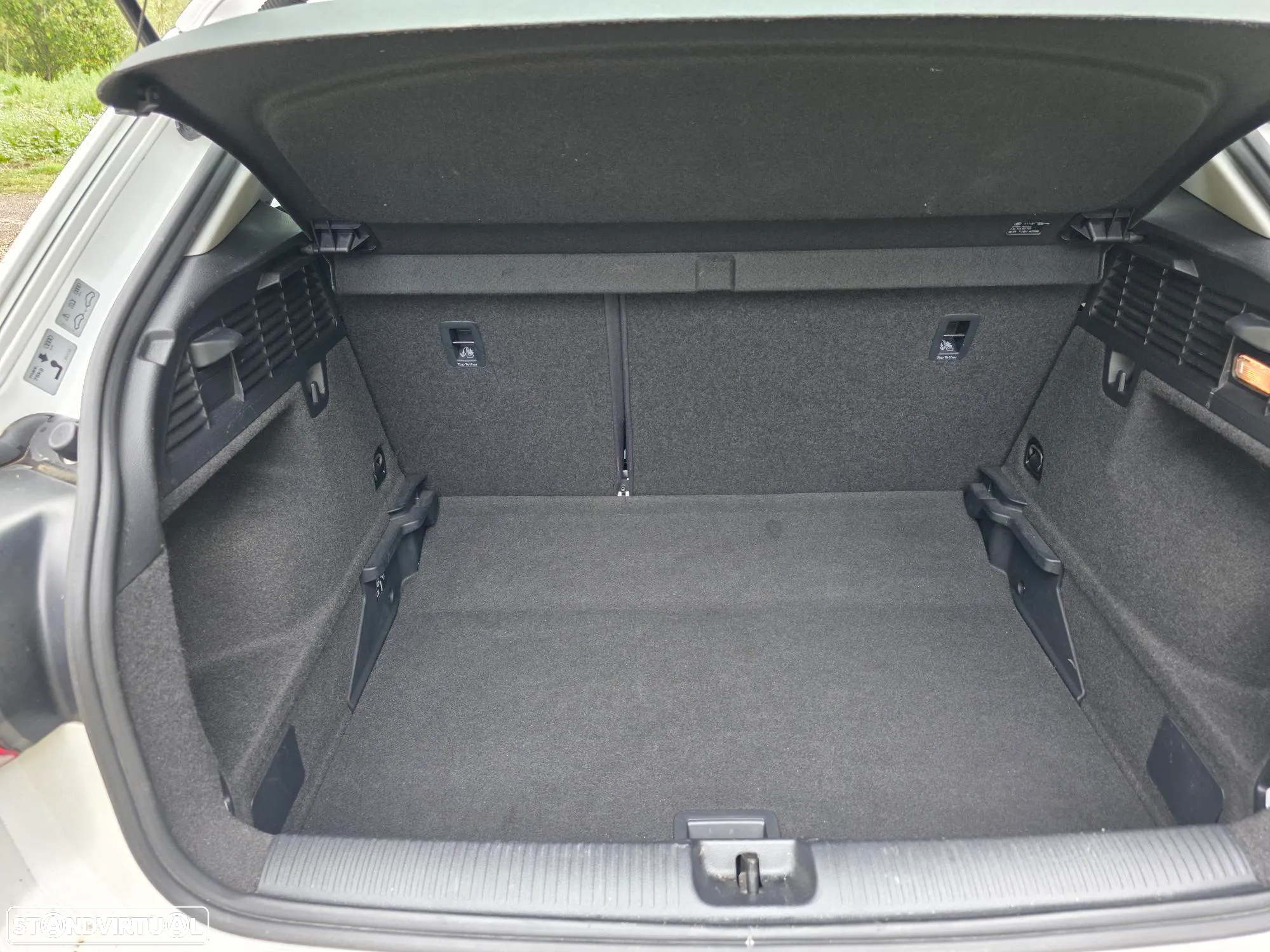 Audi Q2 1.6 TDI Design - 14