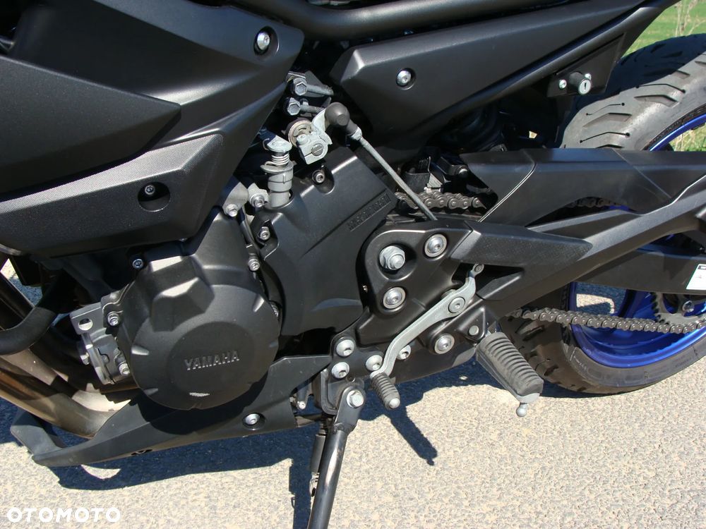 Yamaha XJ - 6