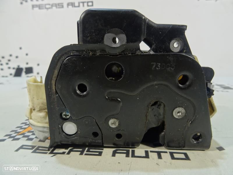 Fecho Da Porta Frente Direita Audi A3 (8P1)  4F2837016 / 4F2 837 016 - 6