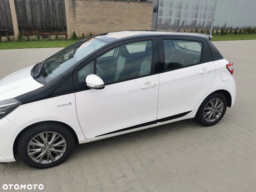 Toyota Yaris - 12