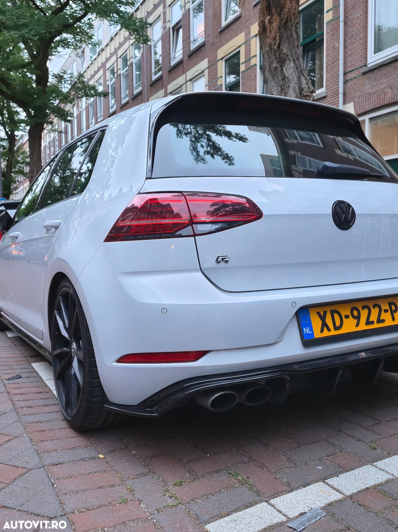 Volkswagen Golf 2.0 TSI DSG R - 25