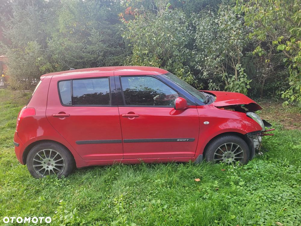 Suzuki Swift 2008 photo 3