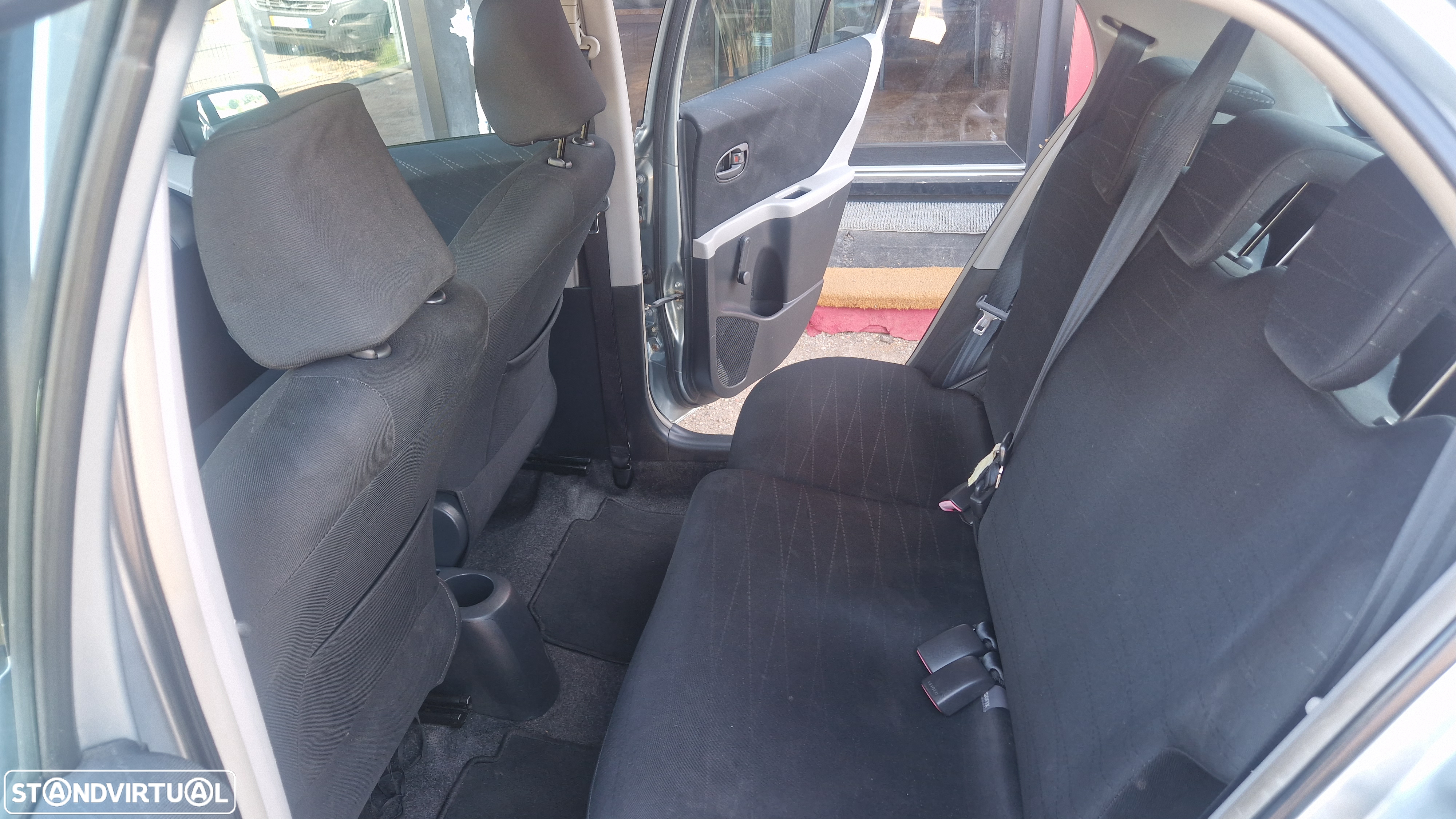 Toyota Yaris 1.4 D-4D AC+VSC - 21